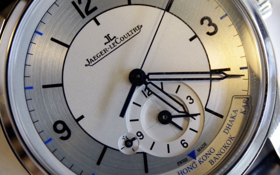 manual winding watch vs automatic